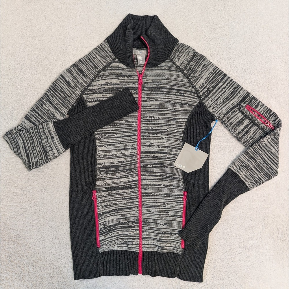 NEW Women's XS SKYR Ski Sweater Full Zip POCKET Grey and Hot Pink Sweater